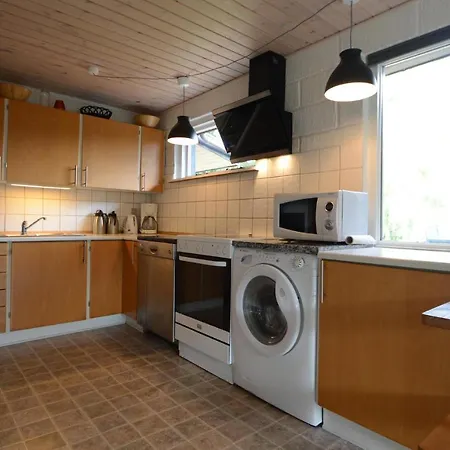 Feriehus Awesome In W/ 3 Bedrooms *
