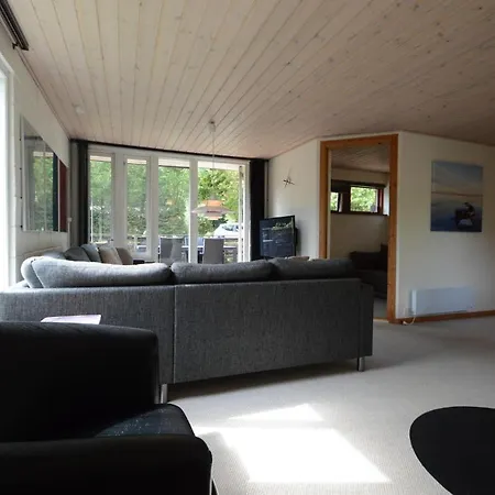 Awesome In W/ 3 Bedrooms Feriehus